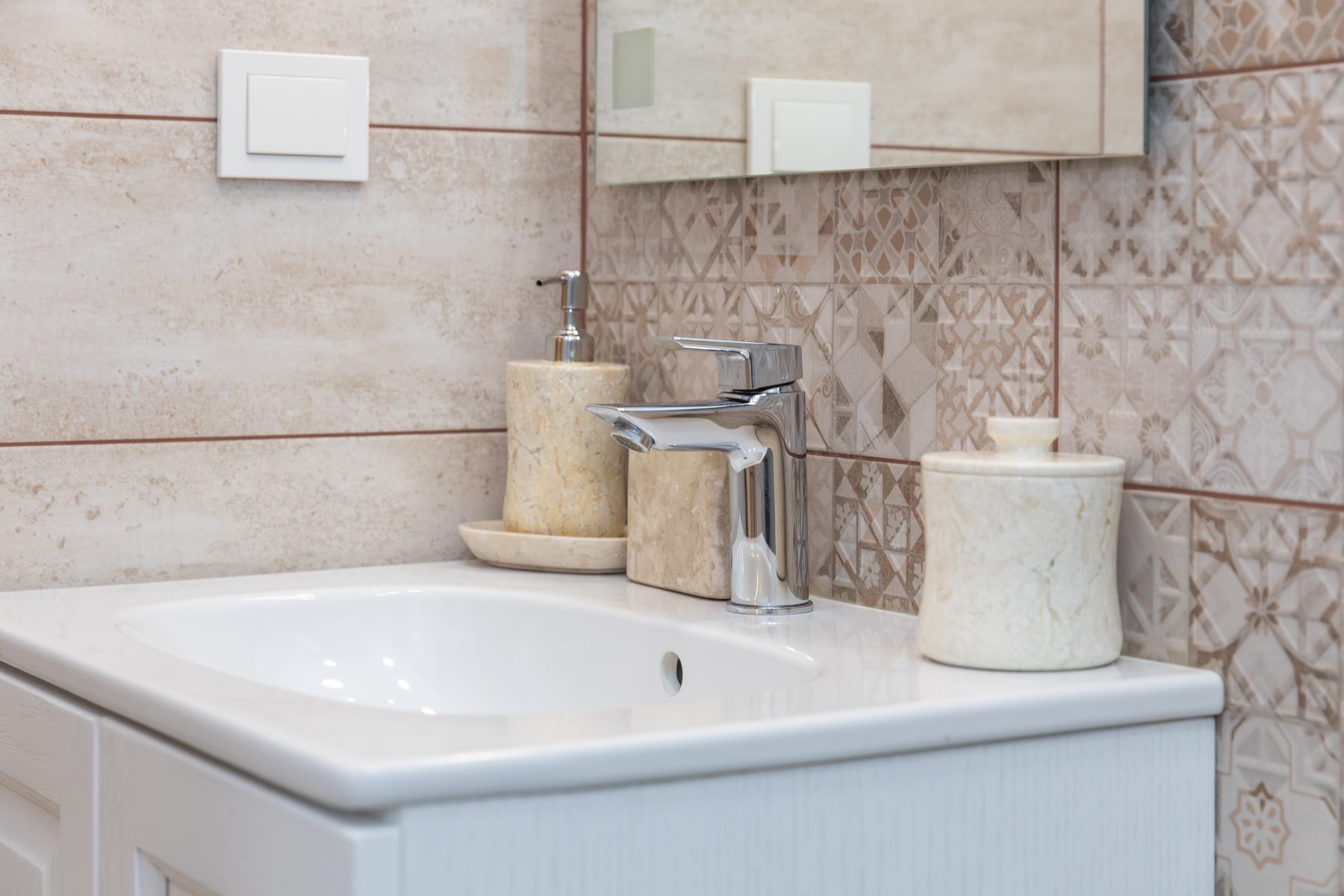 Vonios kambarys - modernus įrengimas