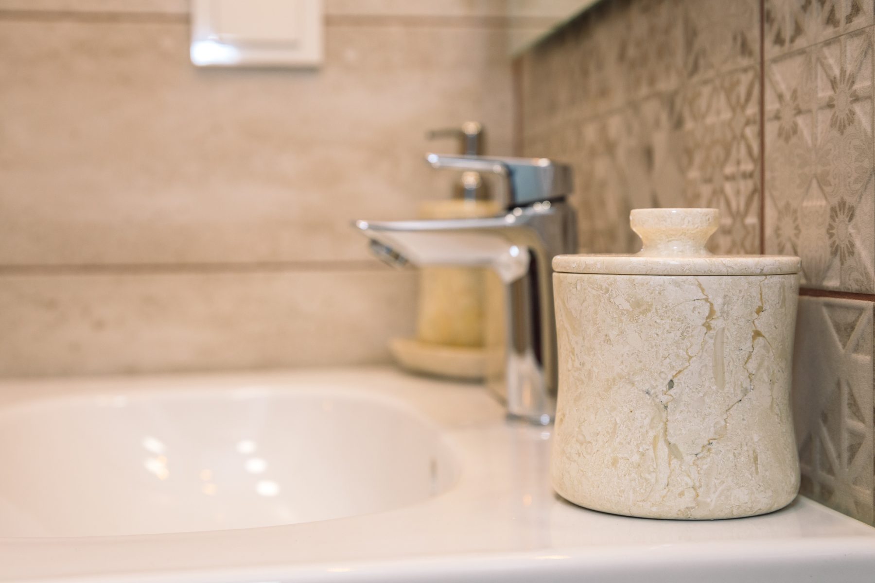 Vonios kambarys - modernus įrengimas