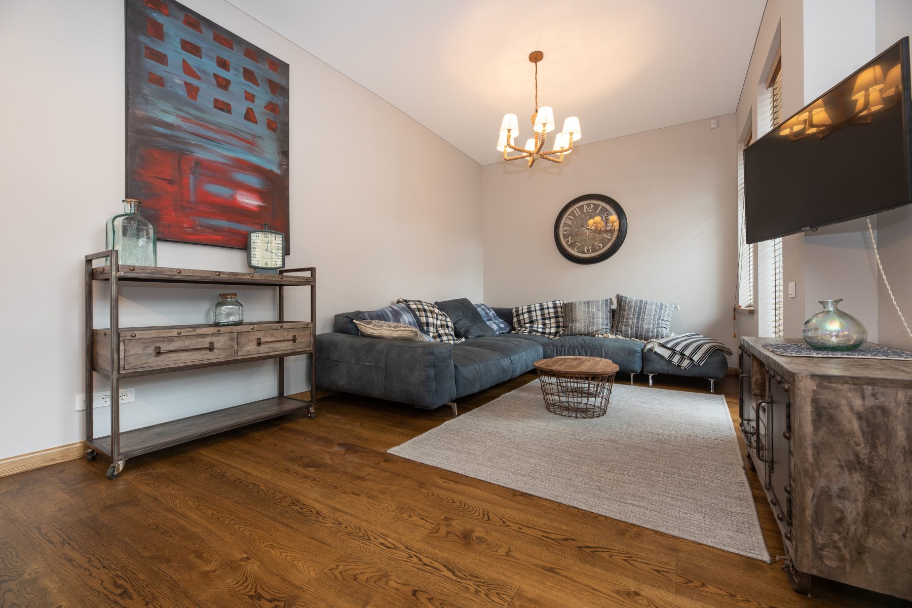 Stilinga svetainė moderniame apartamente