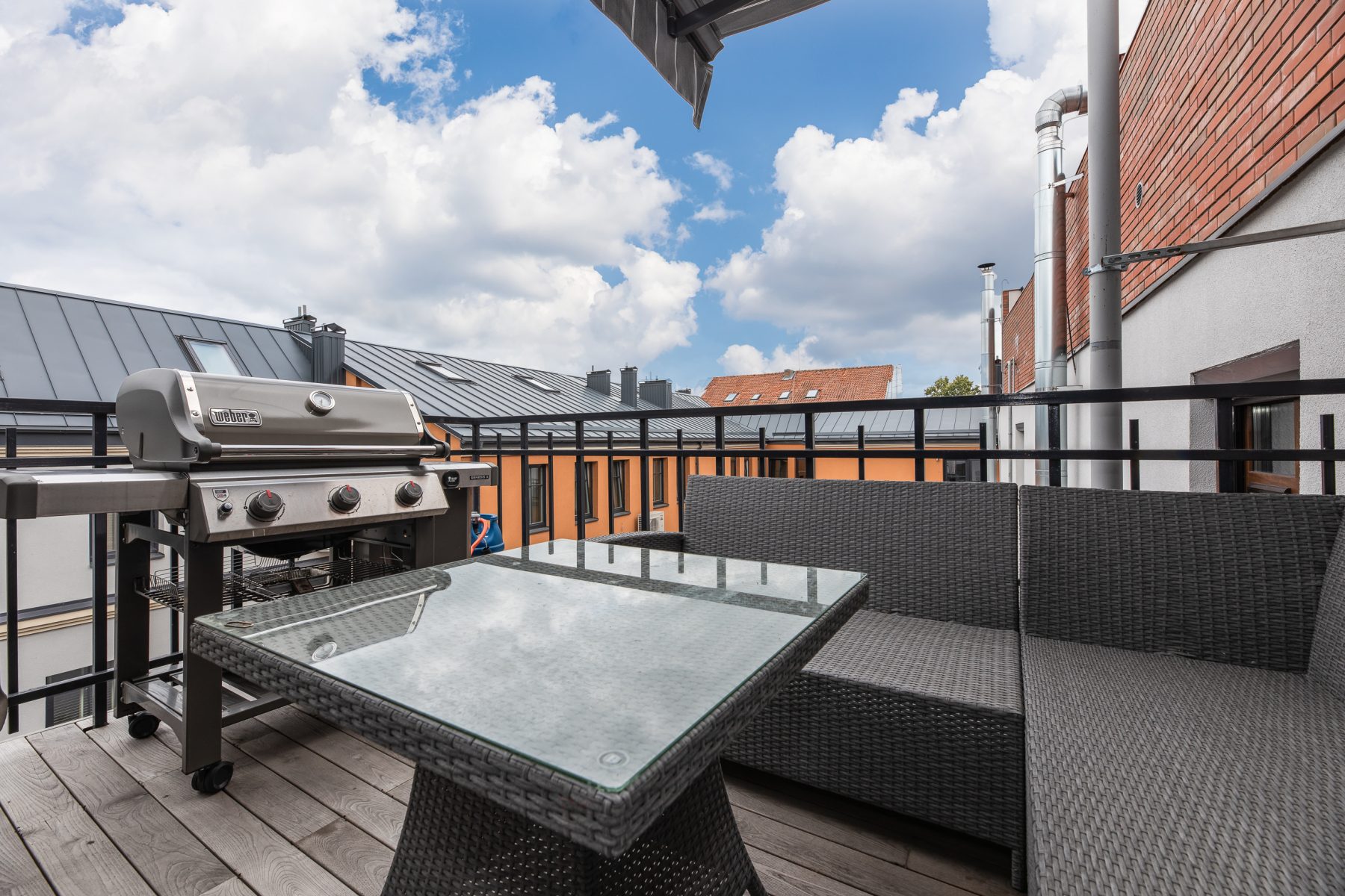 Lauko terasa priklausanti butui