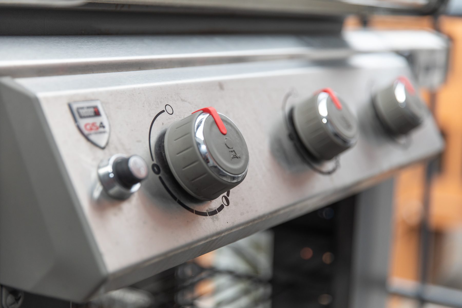 Lauko terasoje grilius