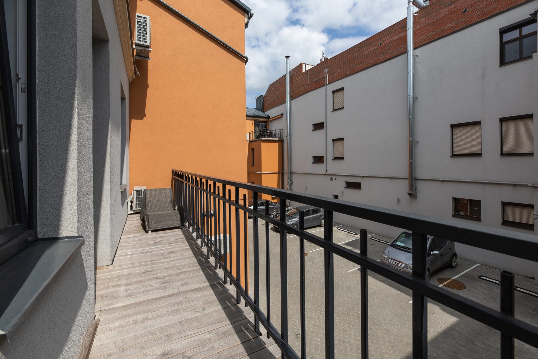 Stilingas butas nuomai su balkonu ir vaizdu