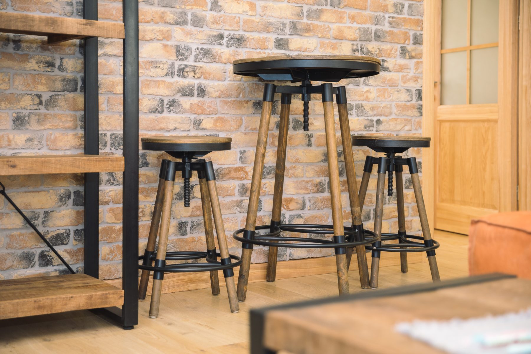 Modernios valgomojo stalo kėdės