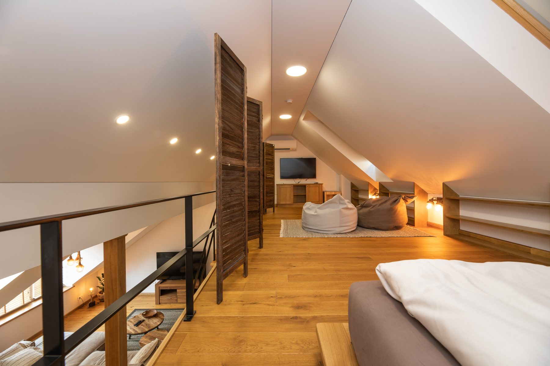 Miegamasis dviejų aukštų bute