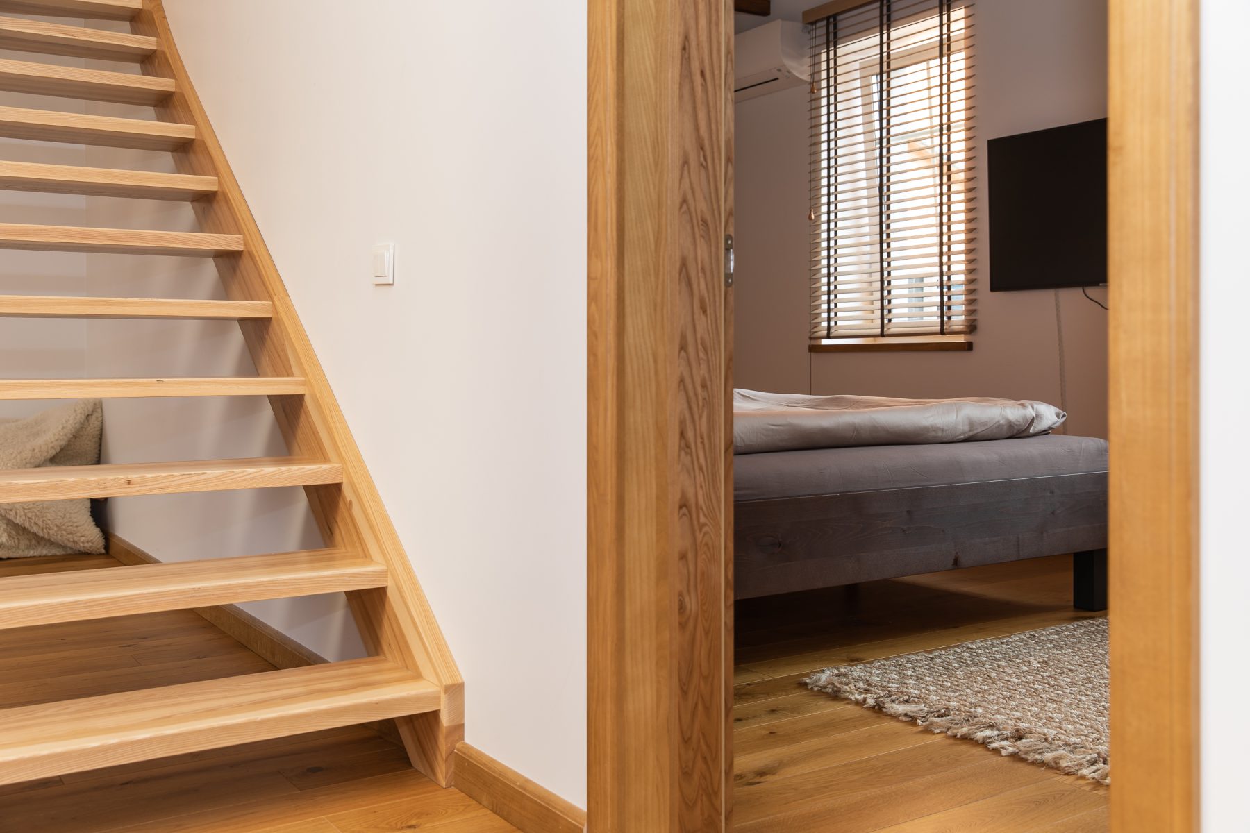 Dviejų aukštų butas - laiptai