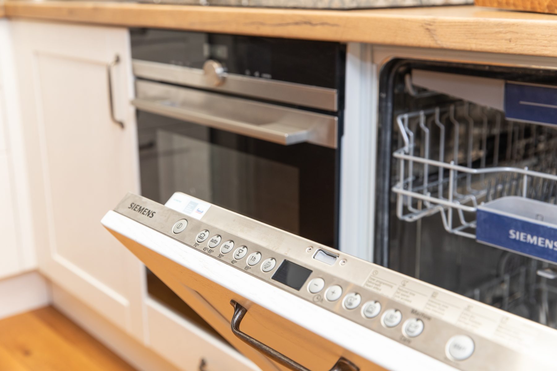 Indaplovė įmontuota į baldus