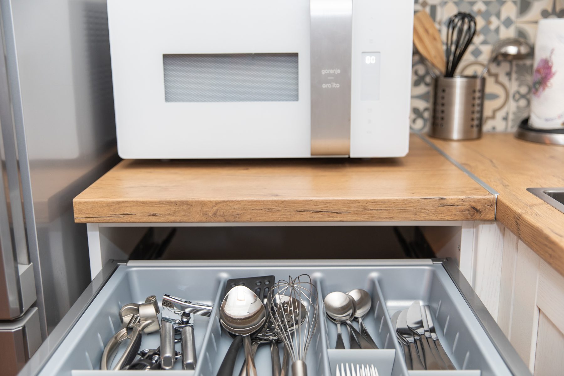 Virtuvės įrankiai moderniuose balduose