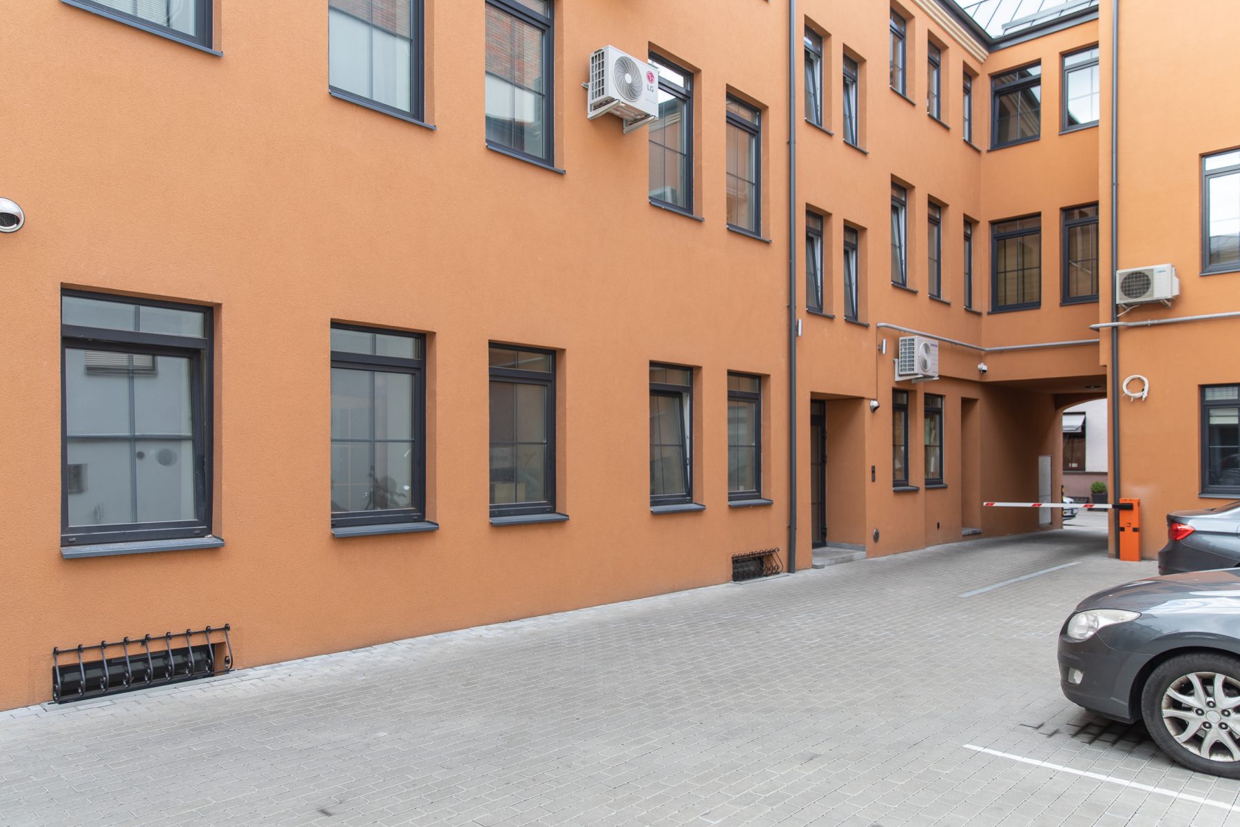 Struktūrinis fasadas, parkingas