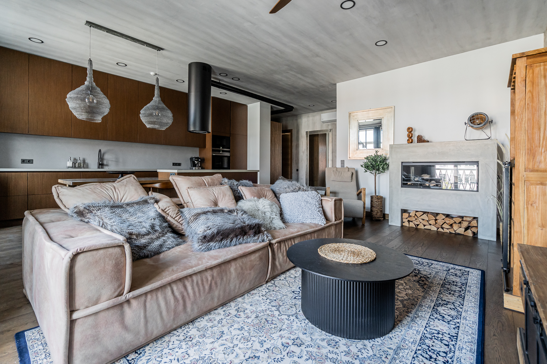 Moderni svetainė su poilsio zona Vilniaus senamiestyj