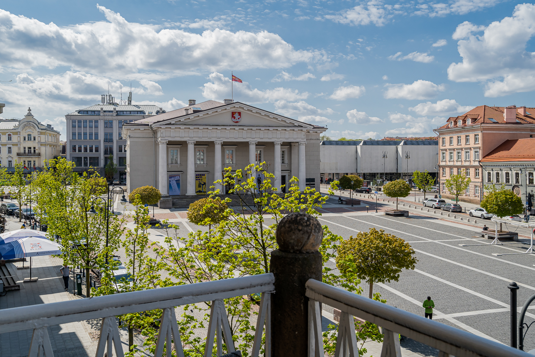 Balkonas su vaizdu į Vilniaus Rotušės aikštę