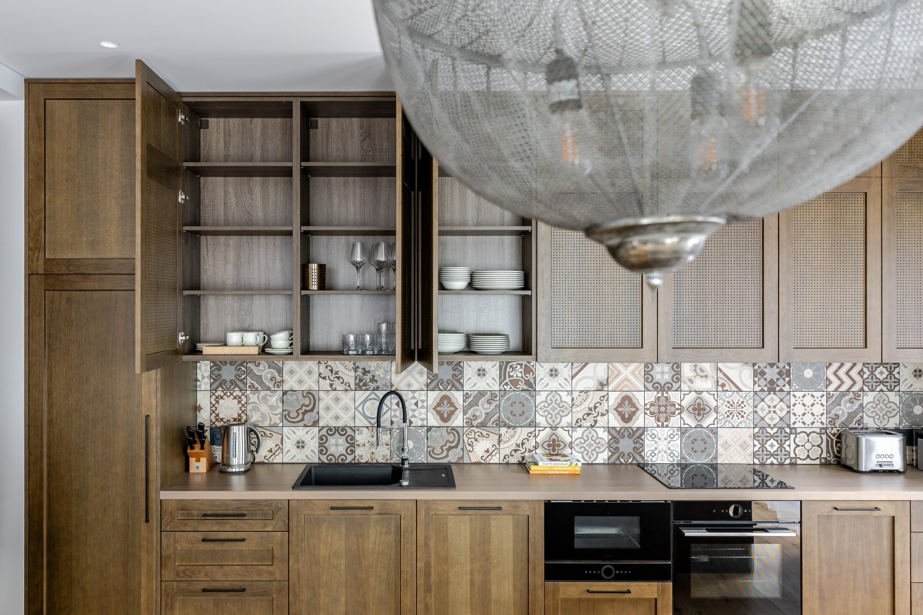 Išskirtiniai interjero sprendimai - modernūs šviestuvai