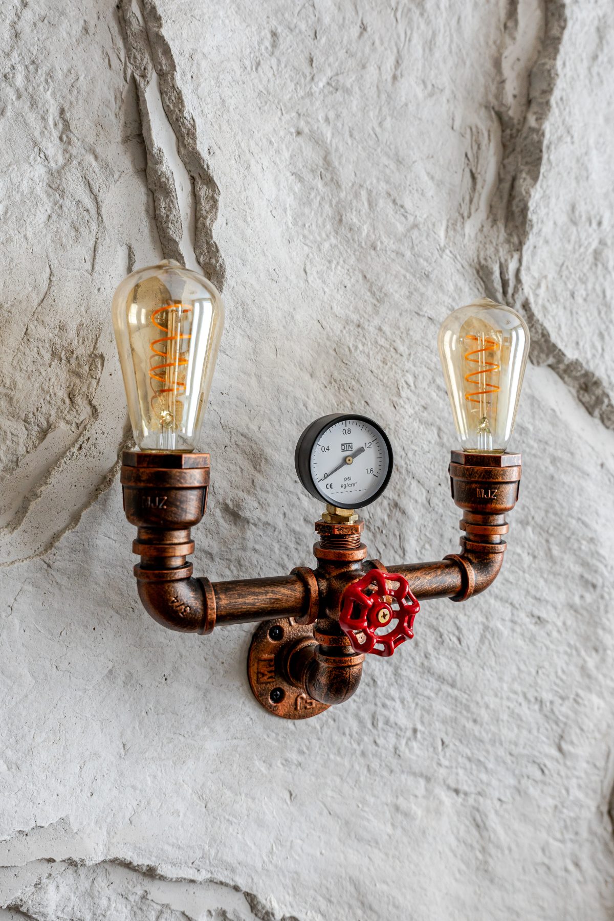 Išskirtiniai akcentuoti šviestuvai