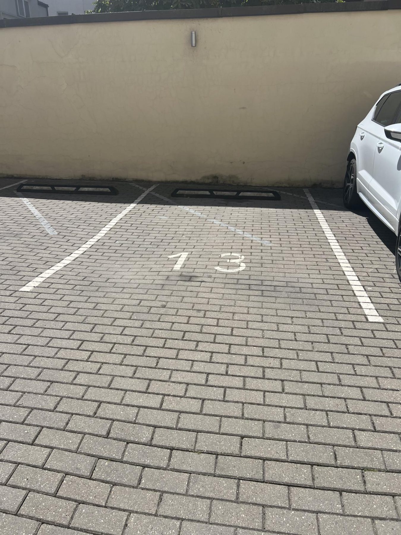 Parkingas kieme