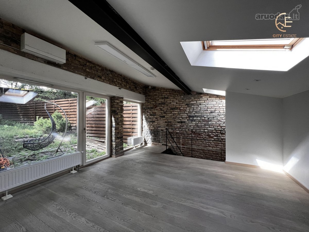 Premium įrengimo loft tipo buto interjeras Kaune