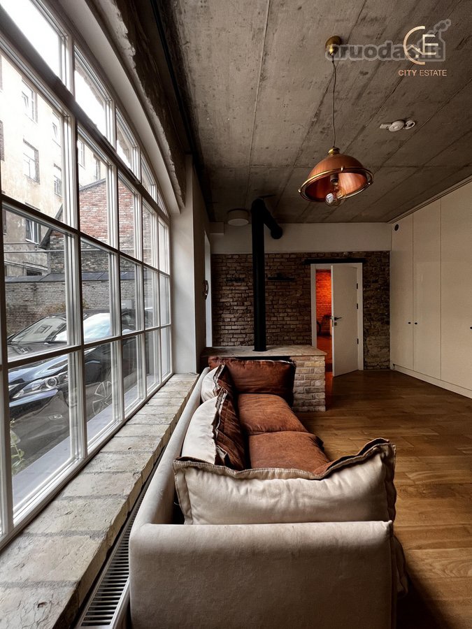 Premium įrengimo loft tipo buto interjeras Kaune